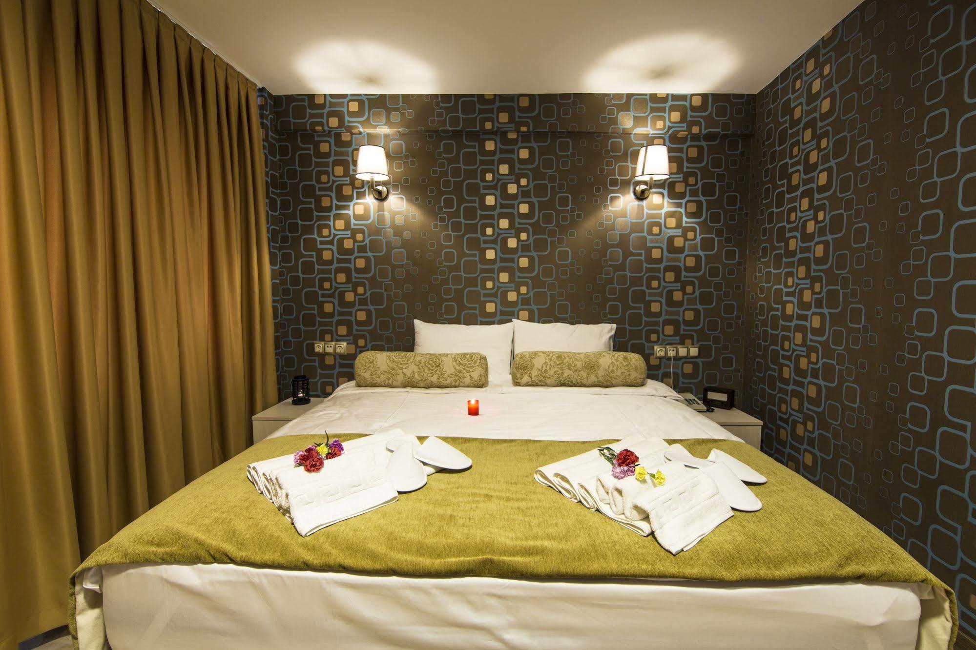 Kuzen Otel (Adults Only) Istanboel Buitenkant foto